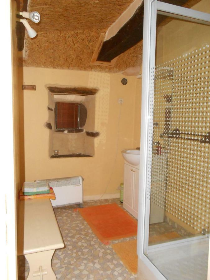 Chambre D'Hotes Des Monts Saint-Izaire Exterior foto
