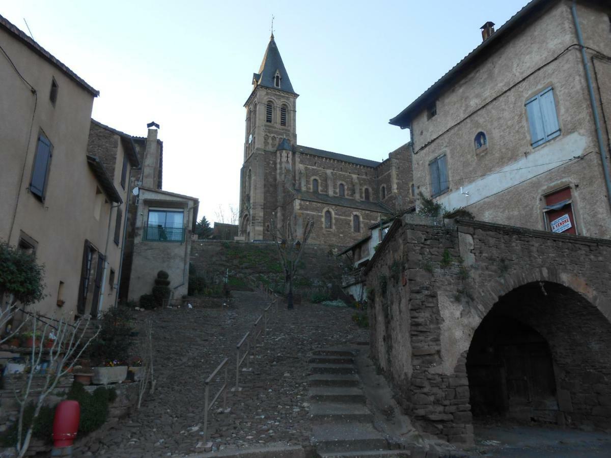 Chambre D'Hotes Des Monts Saint-Izaire Exterior foto